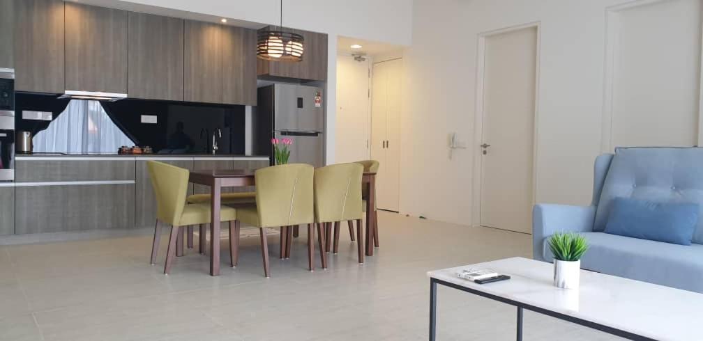 By The Sea Suites - Managed By Sdb Host Batu Feringgi Exteriör bild