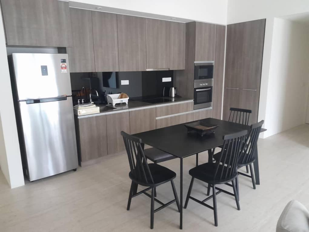 By The Sea Suites - Managed By Sdb Host Batu Feringgi Exteriör bild