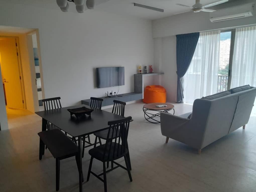 By The Sea Suites - Managed By Sdb Host Batu Feringgi Exteriör bild