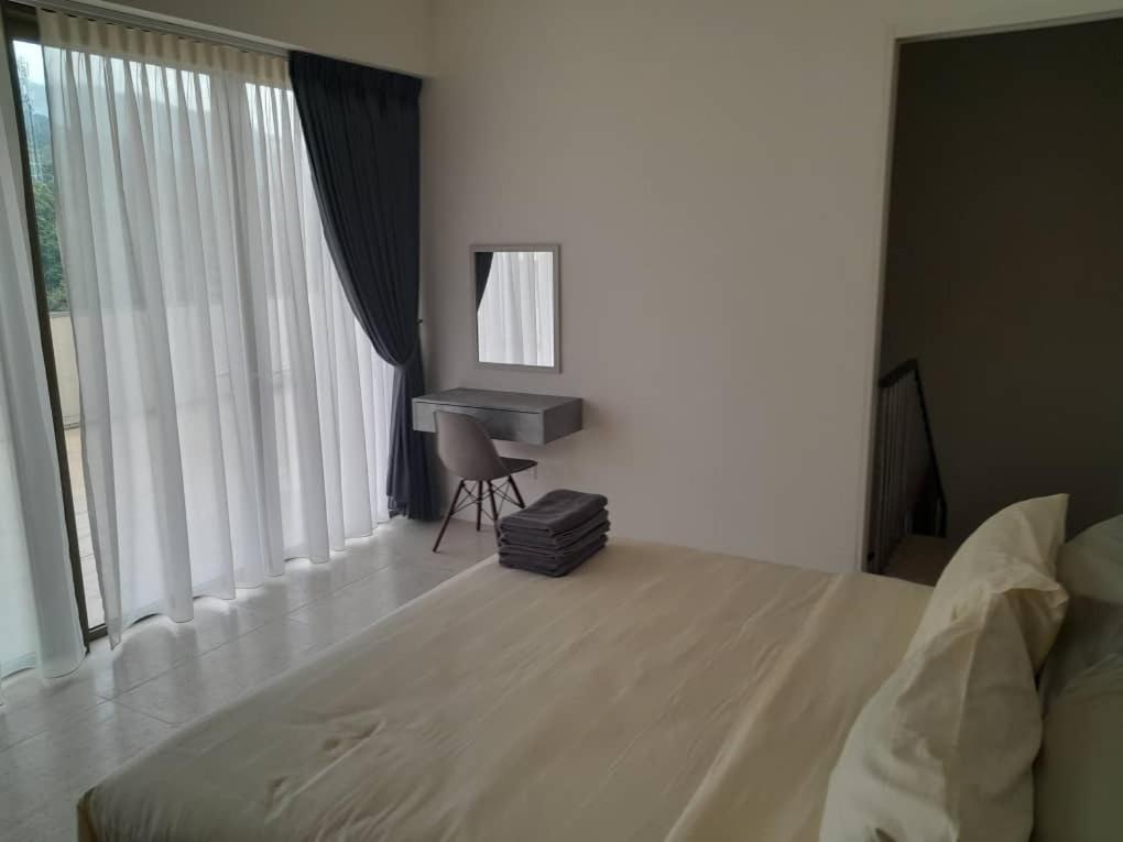 By The Sea Suites - Managed By Sdb Host Batu Feringgi Exteriör bild