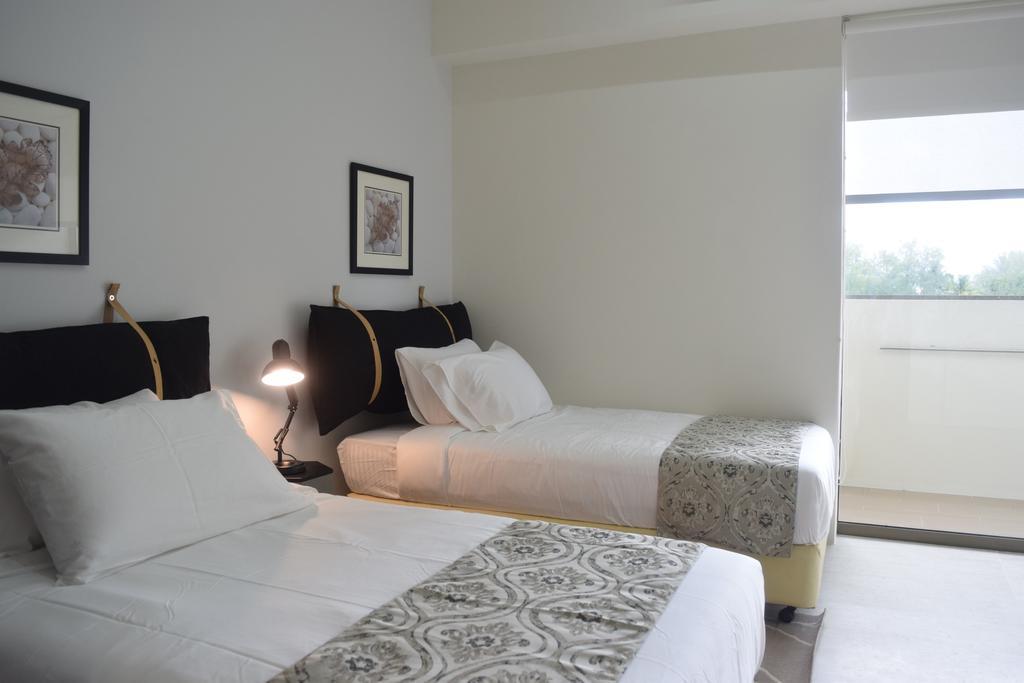 By The Sea Suites - Managed By Sdb Host Batu Feringgi Exteriör bild