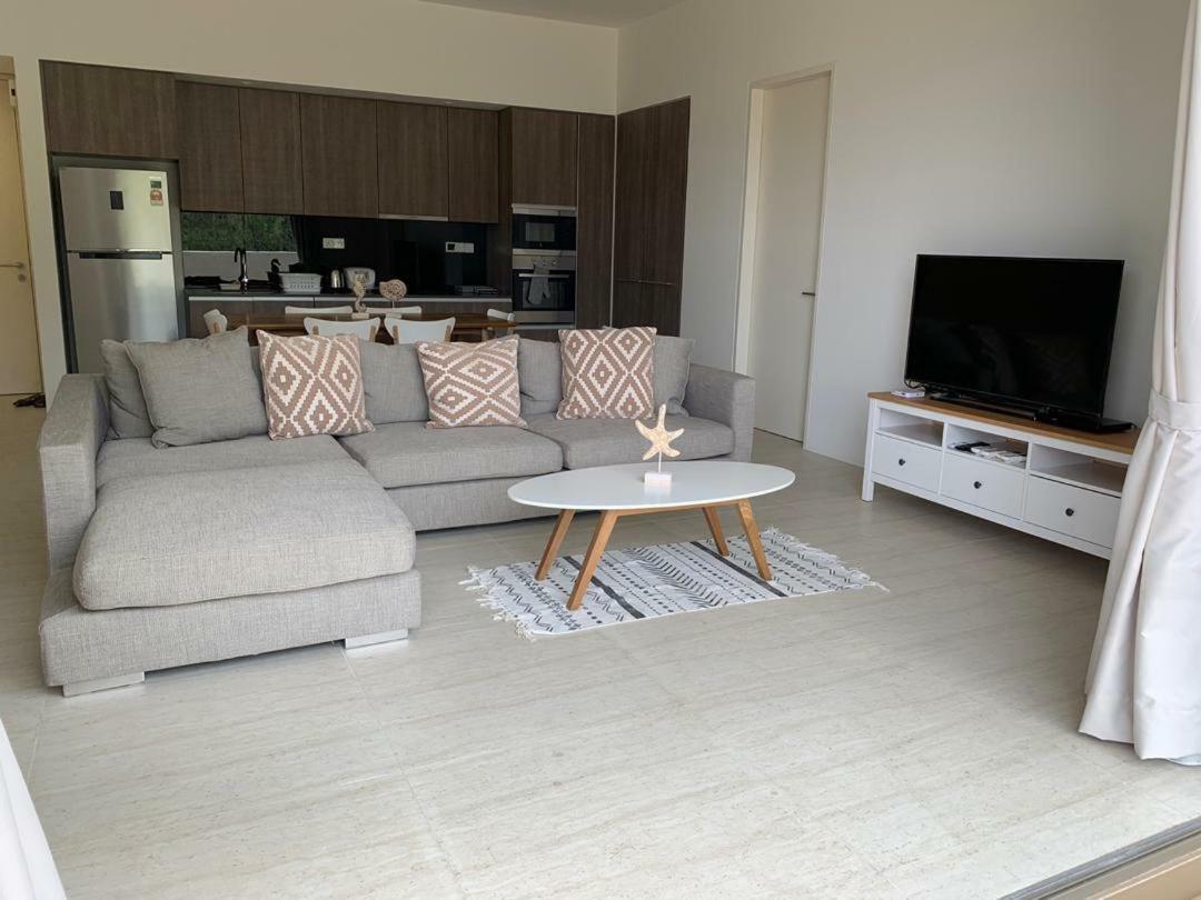 By The Sea Suites - Managed By Sdb Host Batu Feringgi Exteriör bild